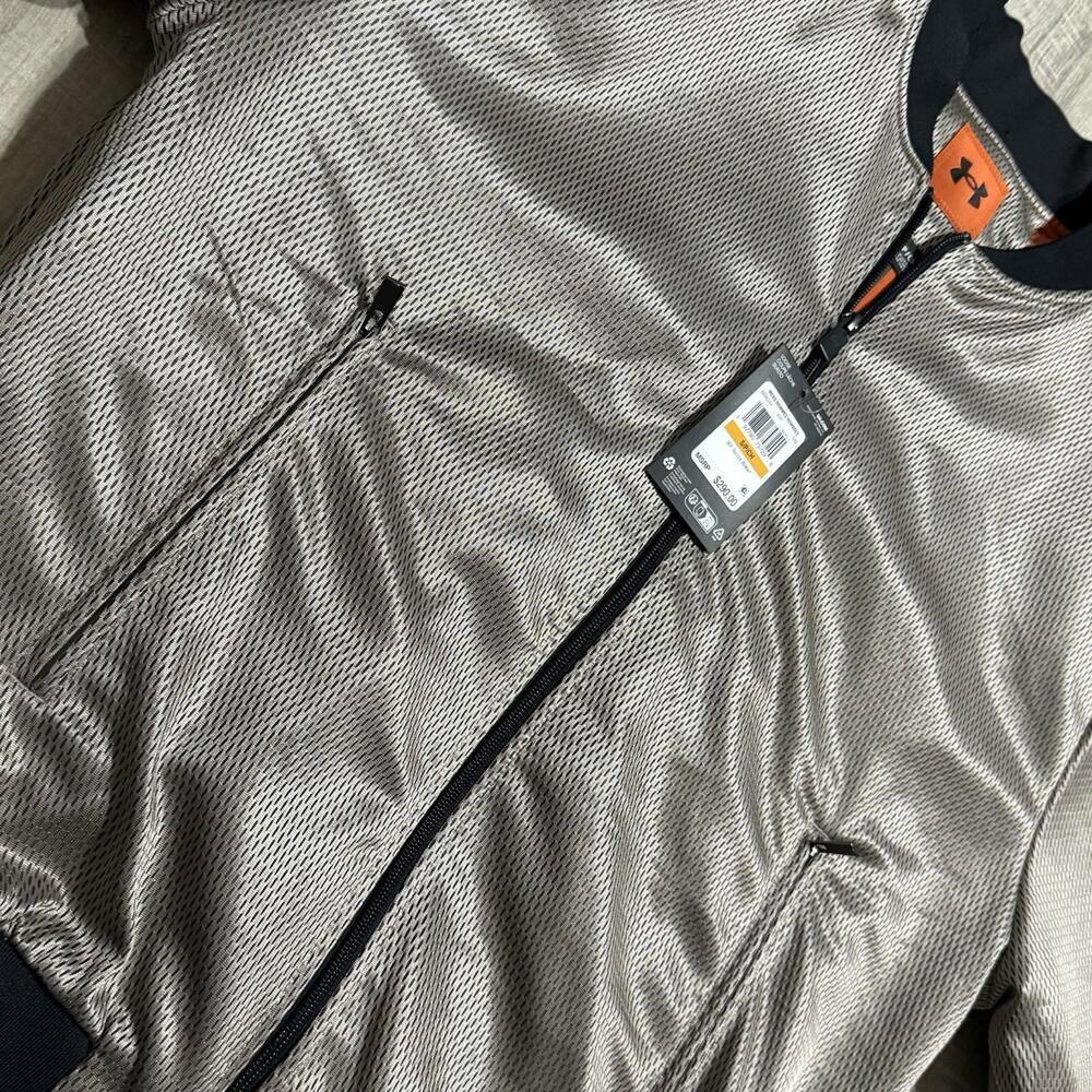 NWT $290.00 Under Armour Mens Storm Courtside Dazzle Bomber Jacket Tan Size S - Picture 3 of 11